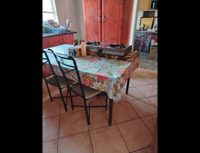 3 BEDROOM FREEHOLD FOR SALE IN SUNSET VIEW